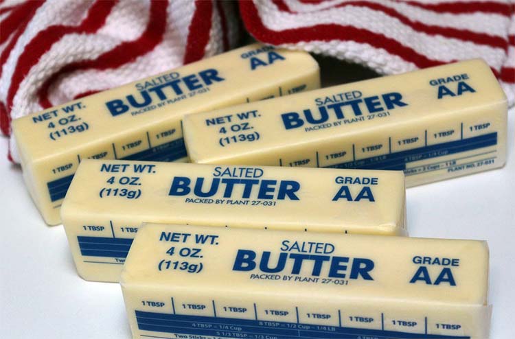 バターは健康不健康？